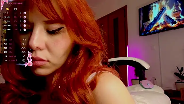 Snapshot of Juliette_Sunshine chatting on 12-04-24, 04:10 Juliette Sunshine online show from 12-04-24, 04:10