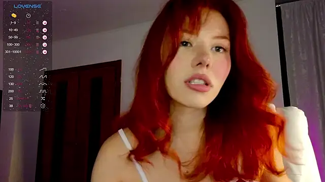 Snapshot of Juliette_Sunshine chatting on 12-19-24, 10:10 Juliette Sunshine online show from 12-19-24, 10:10