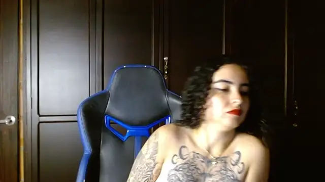 jaydensalvatore  online show from 10-31-25, 10:44