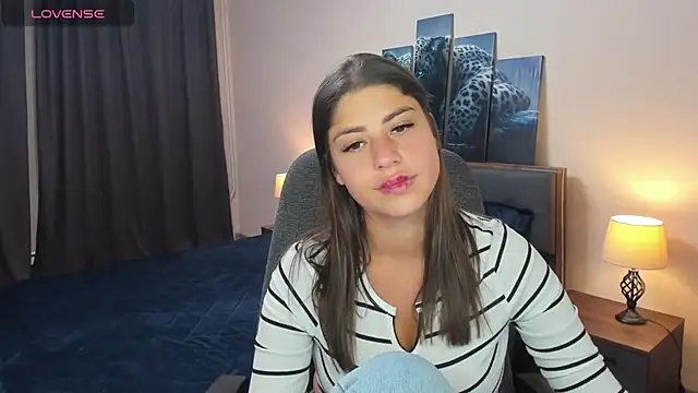 Snapshot of MaryMayson chatting on 02-19-25, 04:00 MaryMayson online show from 02-19-25, 04:00