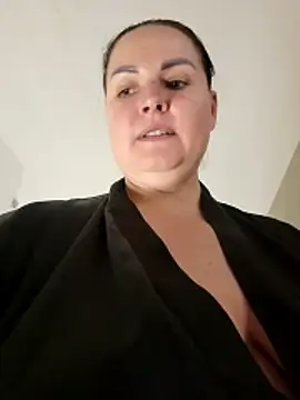 GeorgiaLerox online show from 11-21-25, 12:15