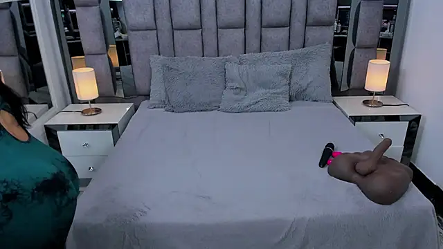 EMMAHILL1 online show from 12-01-25, 11:15