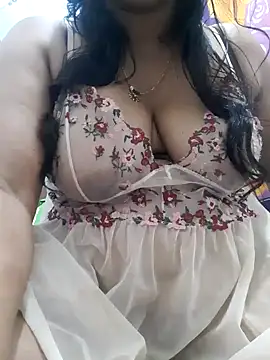 Snapshot of chubby_wife chatting on 01-04-25, 04:11 chubby wife online show from 01-04-25, 04:11