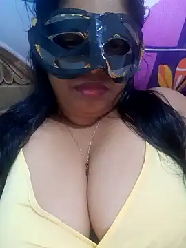 Snapshot of chubby_wife chatting on 01-19-25, 09:22 chubby wife online show from 01-19-25, 09:22