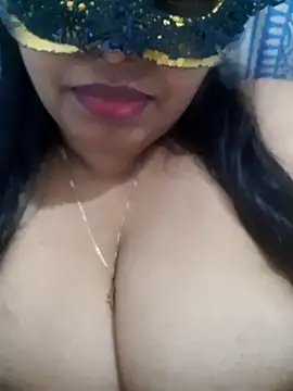 Snapshot of chubby_wife chatting on 09-25-25, 04:16 chubby wife online show from 09-25-25, 04:16