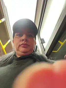 Abril Luv online show from 03-01-25, 10:34