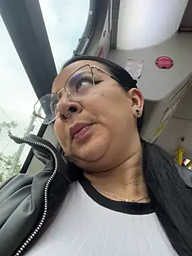 Abril Luv online show from 03-05-25, 12:00