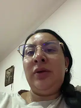 Abril Luv online show from 03-07-25, 01:53