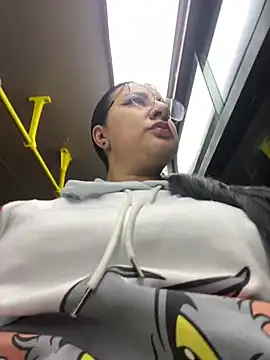 Abril Luv online show from 03-08-25, 10:22