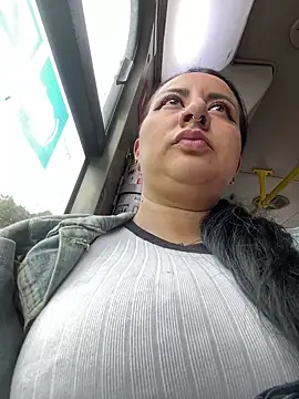 Abril Luv online show from 03-17-25, 12:14