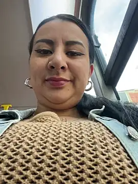 Abril Luv online show from 03-18-25, 12:03