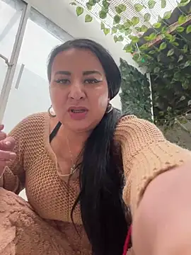 Abril Luv online show from 03-18-25, 07:20