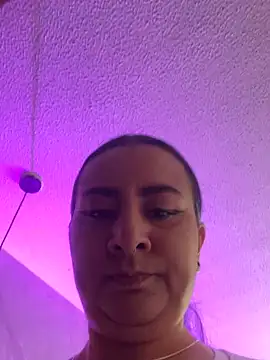 Abril Luv online show from 09-09-25, 01:43