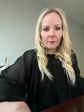 Sexual Lovable Doll online show from 06-16-26, 08:11