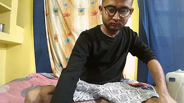 Cute boy2000 online show from 01-21-25, 11:24