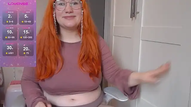 FluffyRainbowKity online show from 11-17-25, 11:05