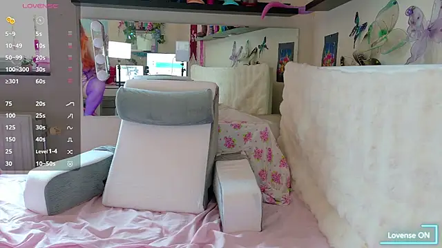 FluffyRainbowKity online show from 05-03-26, 08:20