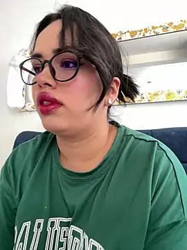 Snapshot of andra_rose chatting on 01-12-25, 03:36 andra rose online show from 01-12-25, 03:36