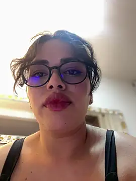 Snapshot of andra_rose chatting on 01-19-25, 12:17 andra rose online show from 01-19-25, 12:17