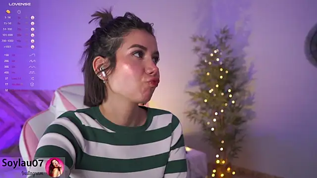 Snapshot of imjess01 chatting on 12-22-24, 11:52 imjess01 online show from 12-22-24, 11:52