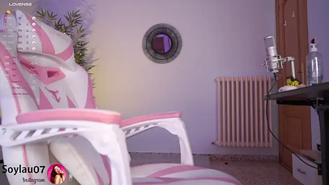 Snapshot of imjess01 chatting on 02-19-25, 02:33 imjess01 online show from 02-19-25, 02:33