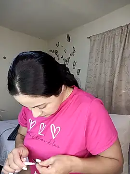 Snapshot of Juli_Castillo8 chatting on 02-12-25, 01:59 Juli Castillo8 online show from 02-12-25, 01:59