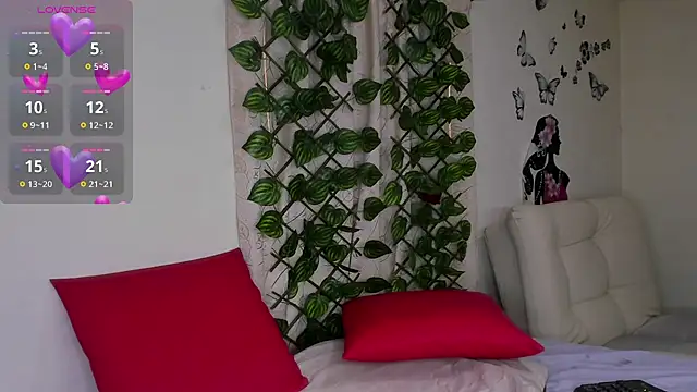 Snapshot of Juli_Castillo8 chatting on 10-02-25, 01:40 Juli Castillo8 online show from 10-02-25, 01:40