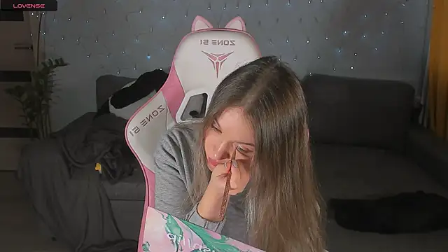 Amelia Lein online show from 12-28-24, 12:04