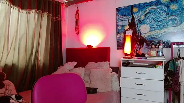 alisseallie online show from 11-05-25, 08:31