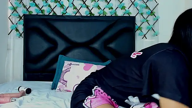 EmmaWilliamss online show from 01-17-25, 03:11