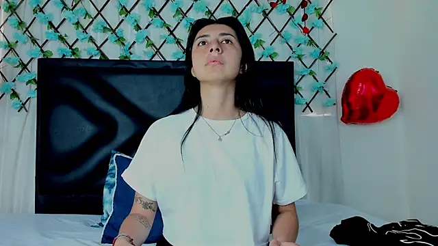 EmmaWilliamss online show from 02-18-25, 04:48