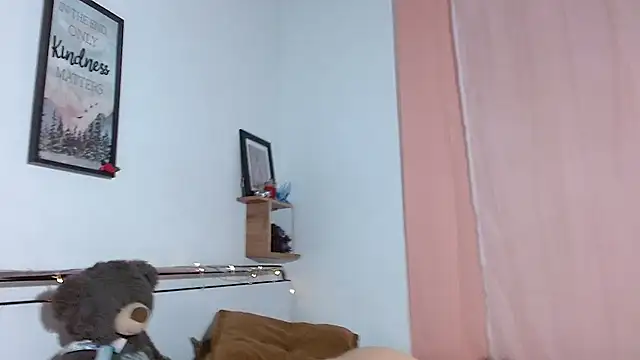 Snapshot of nickyCollins chatting on 02-15-25, 08:33 nickyCollins online show from 02-15-25, 08:33