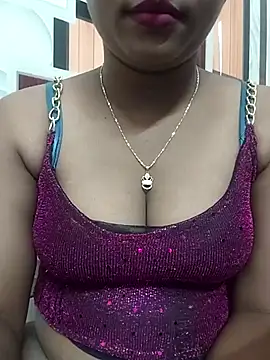 Snapshot of ANGE-MOU chatting on 09-15-25, 11:10 ANGE-MOU online show from 09-15-25, 11:10