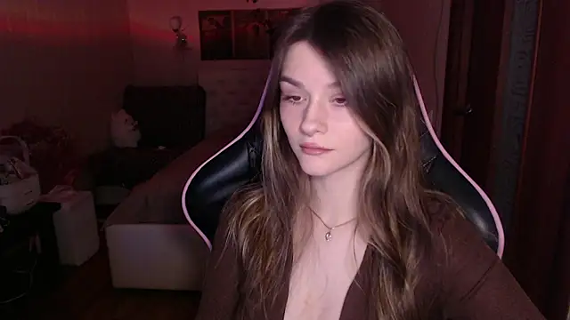 Snapshot of jeann_elsaa chatting on 11-16-25, 02:06 jeann elsaa online show from 11-16-25, 02:06