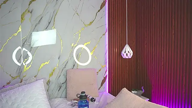 haylie  online show from 12-25-24, 04:54