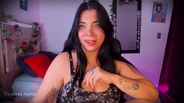 victoriaasaenz  online show from 07-02-26, 12:54
