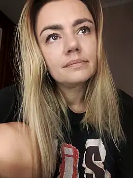 KrissSexi online show from 09-22-25, 04:36