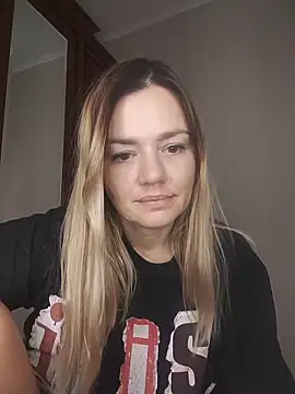 KrissSexi online show from 11-18-25, 05:12