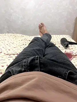 Snapshot of mihaixxx1 chatting on 10-22-25, 03:12 mihaixxx1 online show from 10-22-25, 03:12