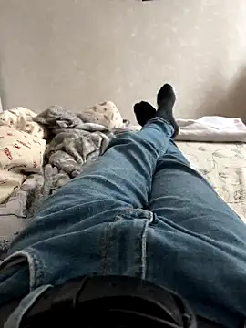 Snapshot of mihaixxx1 chatting on 11-04-25, 10:58 mihaixxx1 online show from 11-04-25, 10:58