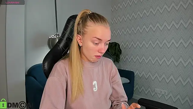 Barbie Lis online show from 09-11-25, 12:44