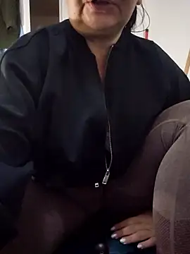 Snapshot of Fleursdes___iles-----29-- chatting on 01-11-26, 03:17 Fleursdes iles-----29-- online show from 01-11-26, 03:17