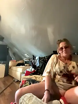 SummerBlueMoon online show from 11-11-25, 09:26