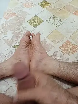 Snapshot of Hardapple01 chatting on 01-12-25, 03:28 Hardapple01 online show from 01-12-25, 03:28