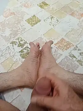 Snapshot of Hardapple01 chatting on 02-14-26, 10:17 Hardapple01 online show from 02-14-26, 10:17