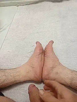 Snapshot of Hardapple01 chatting on 03-16-26, 03:49 Hardapple01 online show from 03-16-26, 03:49