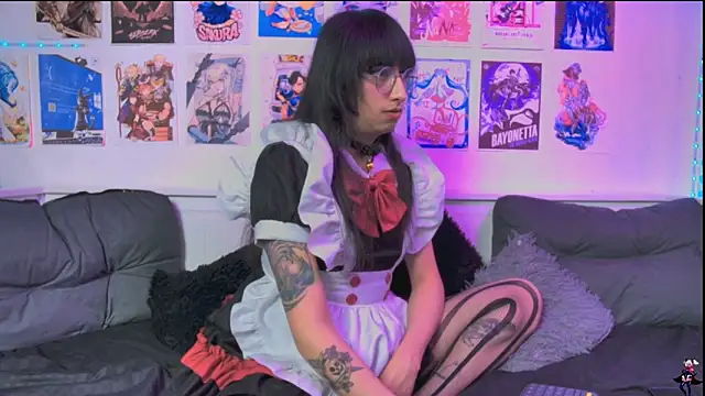 Snapshot of snowblack_ chatting on 04-22-26, 02:51 snowblack online show from 04-22-26, 02:51