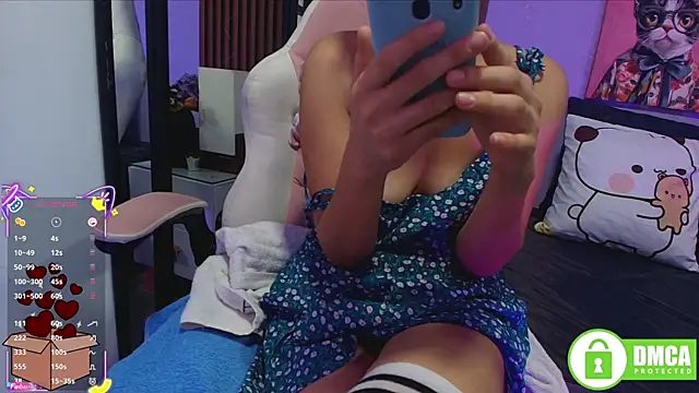 Snapshot of ana_gadot chatting on 05-07-26, 12:43 ana gadot online show from 05-07-26, 12:43