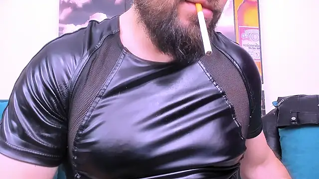 Snapshot of ArmandoSteel4u chatting on 02-12-25, 01:41 ArmandoSteel4u online show from 02-12-25, 01:41