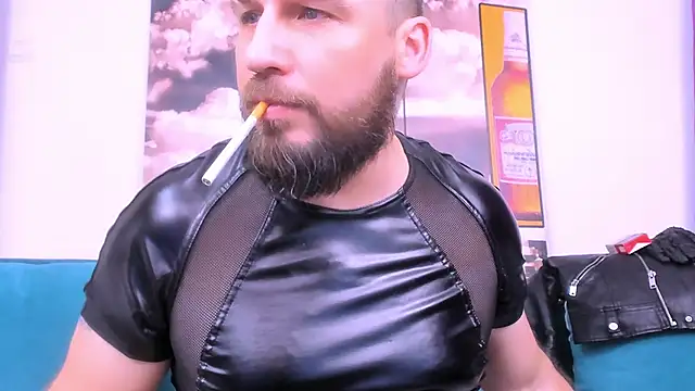 Snapshot of ArmandoSteel4u chatting on 02-15-25, 03:31 ArmandoSteel4u online show from 02-15-25, 03:31